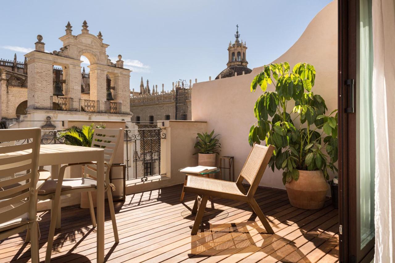 Puerta Catedral Apartments Seville Exterior photo