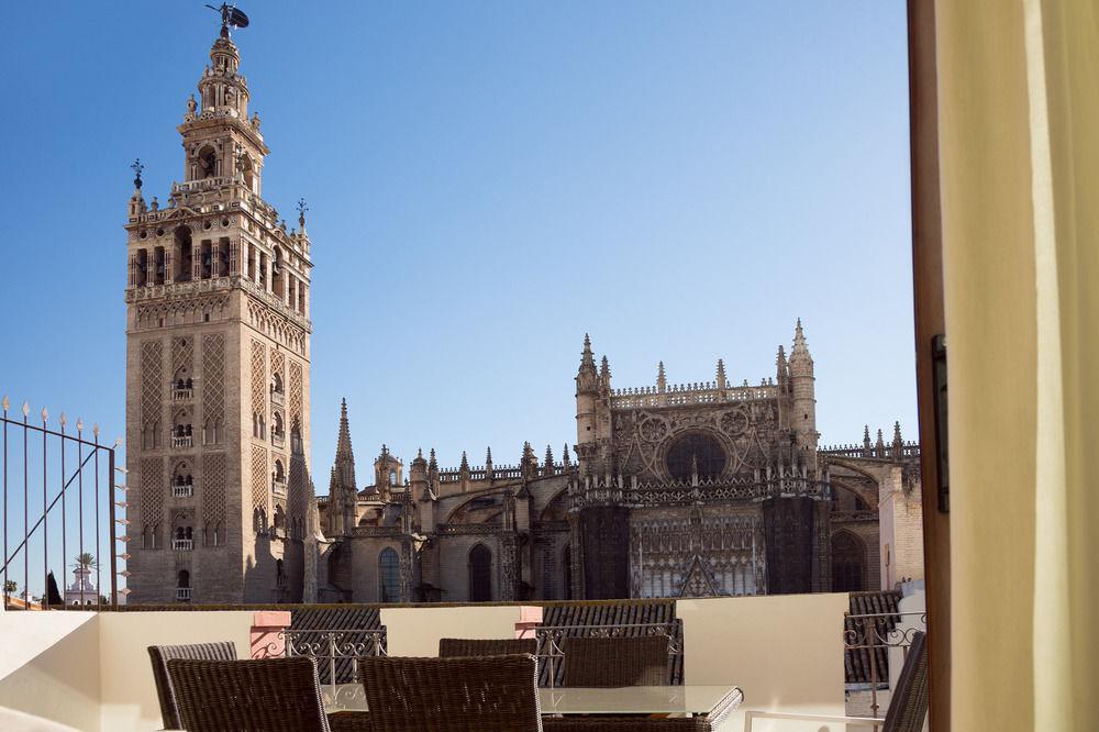 Puerta Catedral Apartments Seville Exterior photo