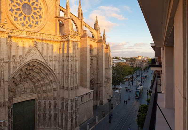 Puerta Catedral Apartments Seville Exterior photo