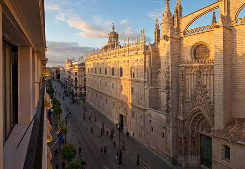 Puerta Catedral Apartments Seville Exterior photo